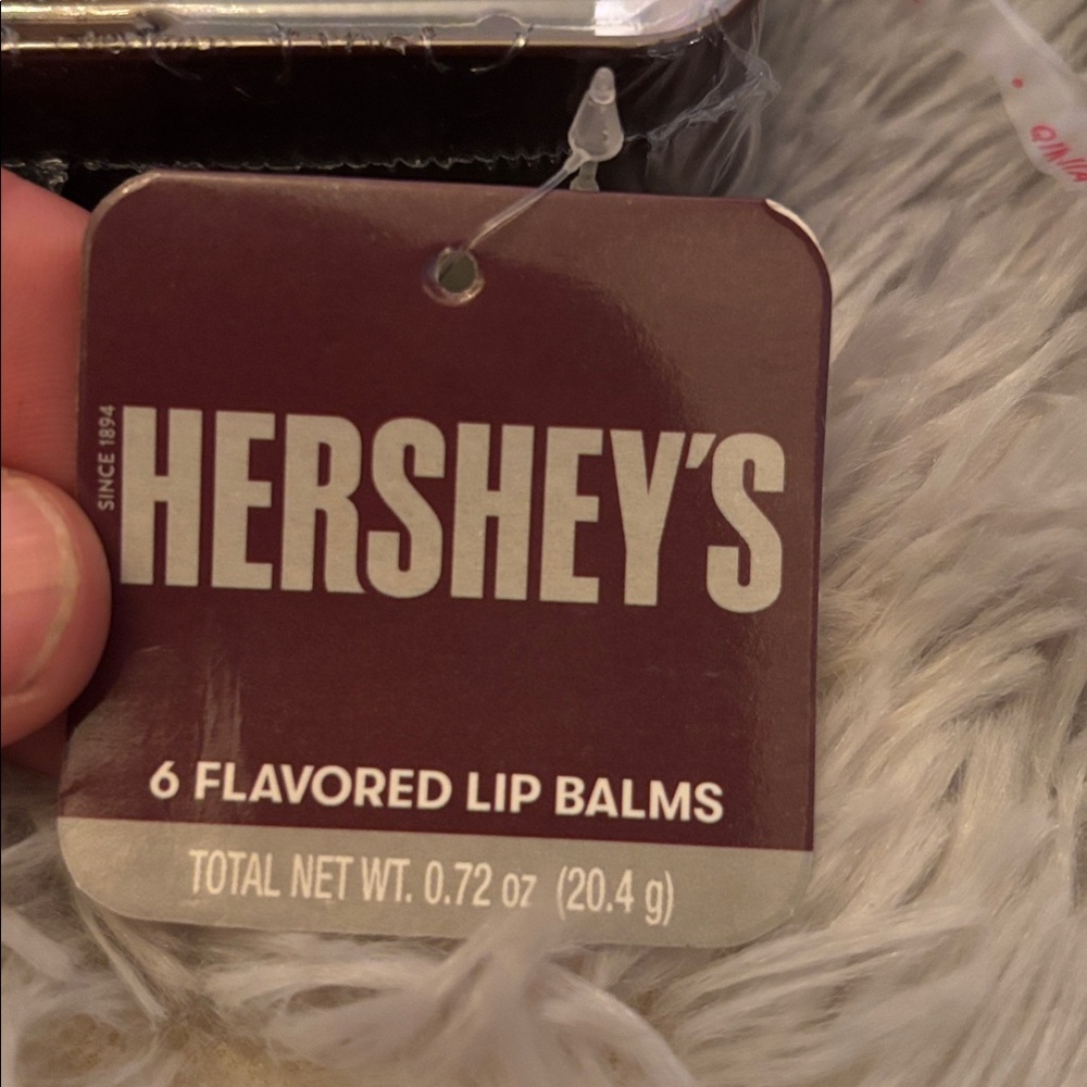 Hershey's Lip Balm with Gift Tin set of 6 Hersheys, Cookies & Cream,Special Dark - Picture 5 of 7